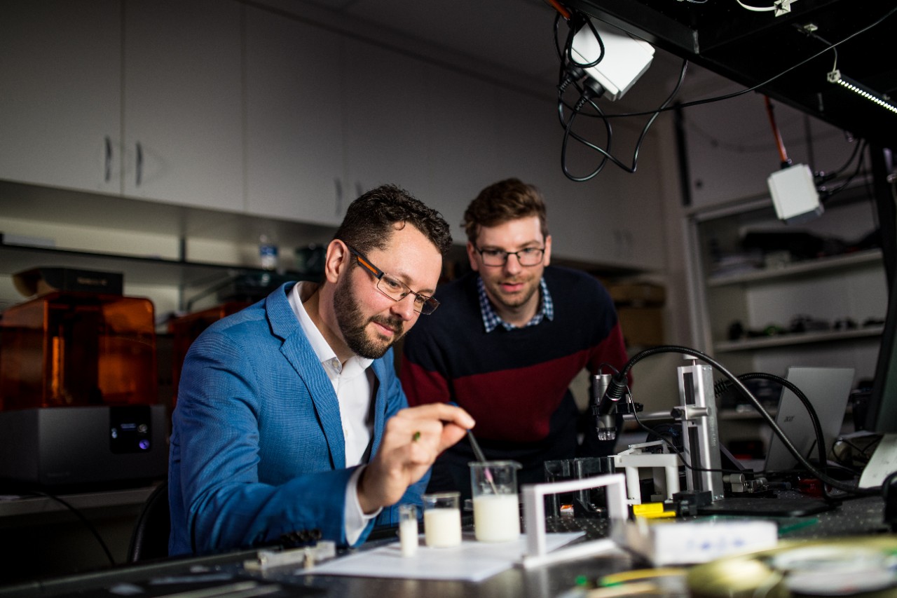 CNBP (Centre for Nanoscale BioPhotonics)
Milk probe, testing fat and protein content with laser